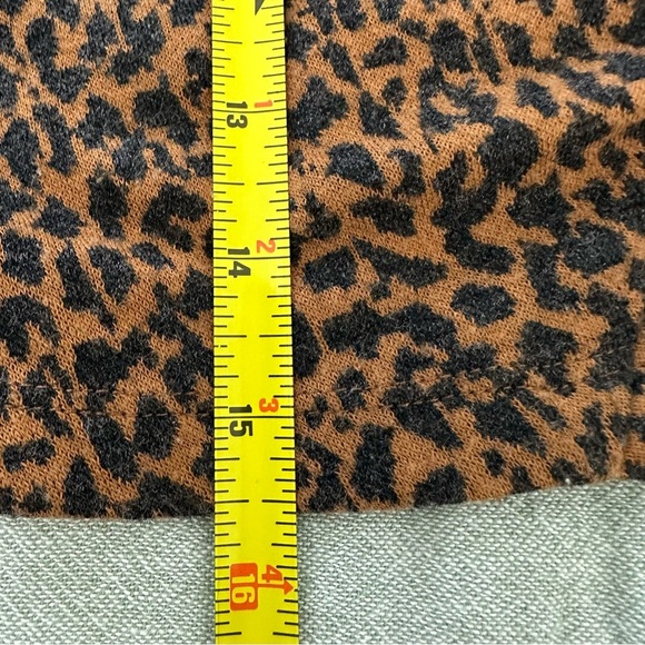 Urban Outfitters Leopard Print Mini Skirt XS - Picture 4 of 7